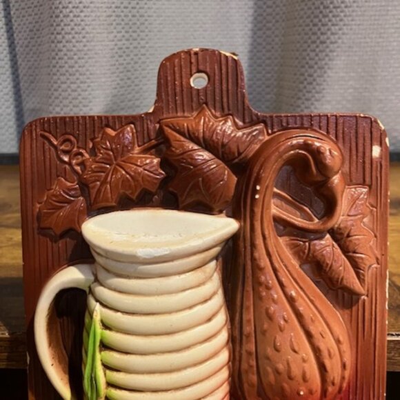 Vintage Chalkware Plaque Vegetable Motif 8.5"‎ - Picture 2 of 4